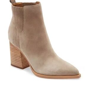 marc fisher oshay bootie cloud suede euc 5